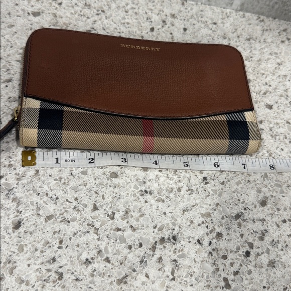 Burberry Elmore Leather and Canvas Horseferry Check Zip Wallet - Picture 10 of 11